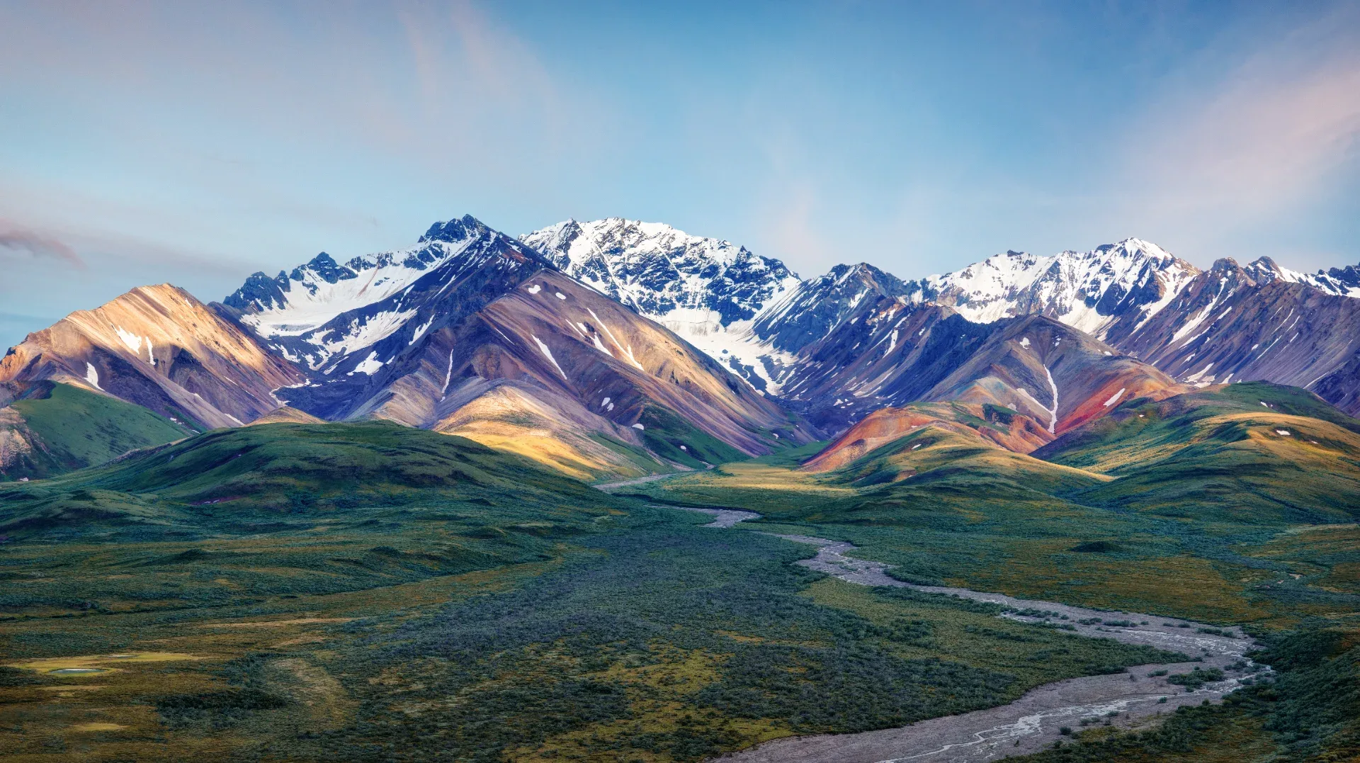 Scenic mountain landscape near Wasilla, Alaska — Arctic Valley Construction